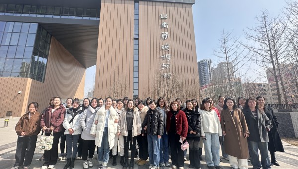 人間最美三月天，春華爛漫展新顏，在第115個“三八”國際勞動婦女節(jié)來臨之際，為認真學(xué)習(xí)貫徹黨的二十大精神和中國婦女十三大精神，引導(dǎo)廣大女職工汲取中華文明精髓，增強對中華優(yōu)秀傳統(tǒng)文化的認同感和自豪感，交